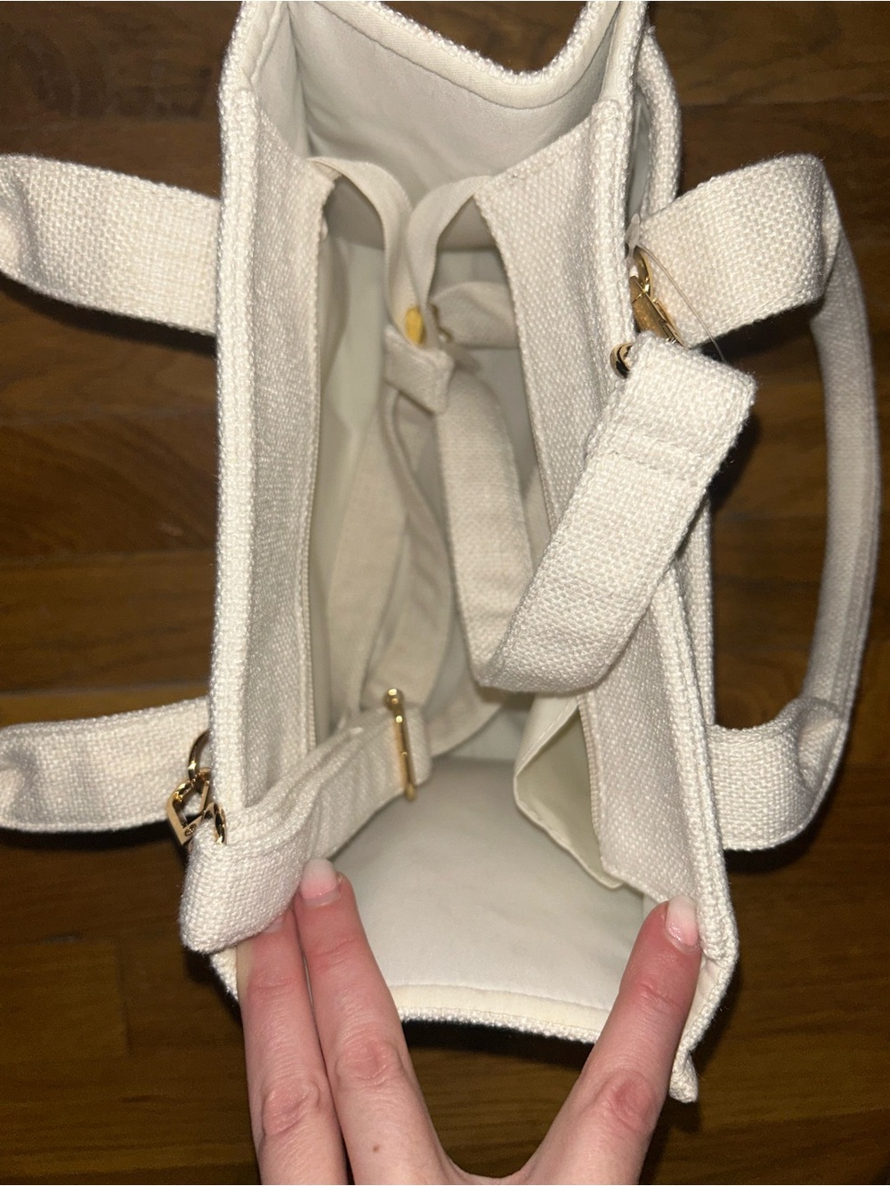 Disney Cream Winnie the Pooh Tote with Red Accent - Picture 2 of 6